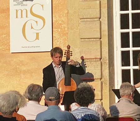 Fête de la musique 2024 devant le Petit Château de Sceaux