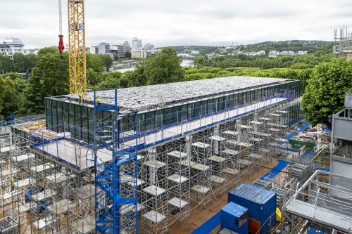 Vue du belvédère en construction sur le chantier de Saint-Cloud